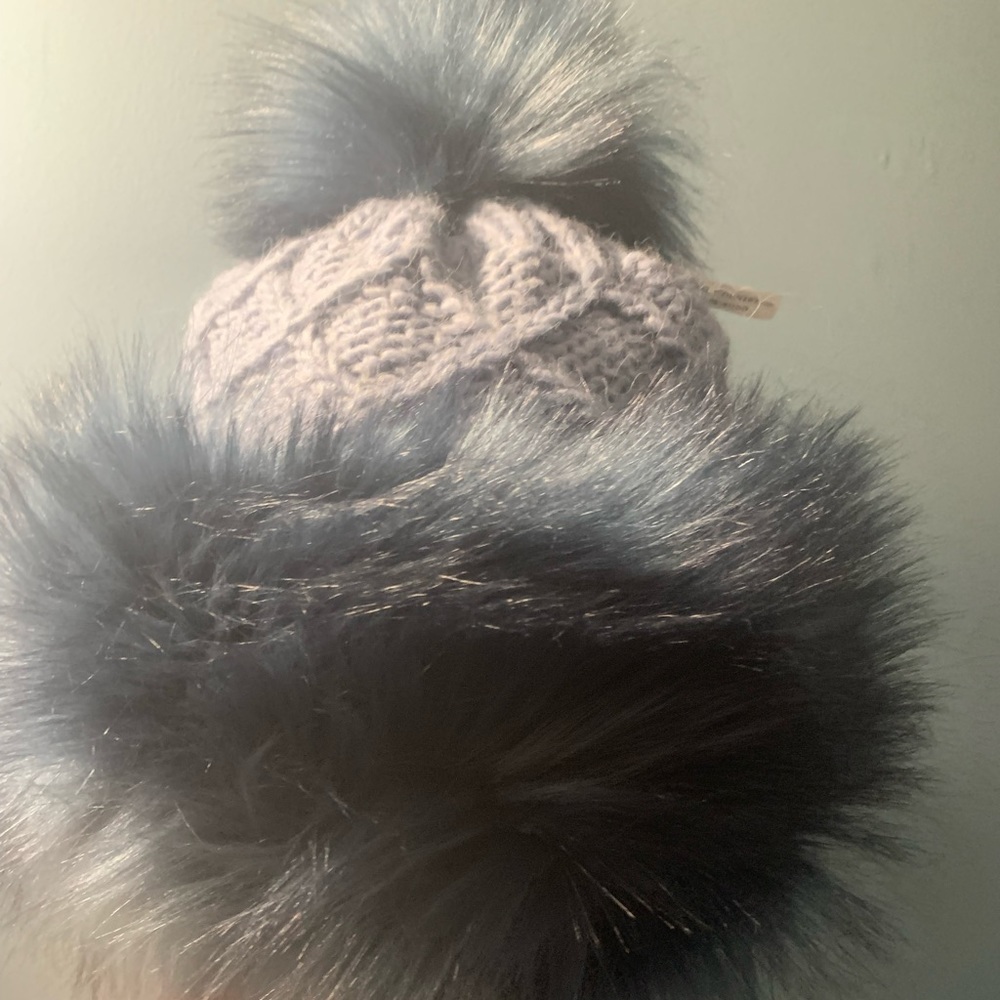 Pompon hat